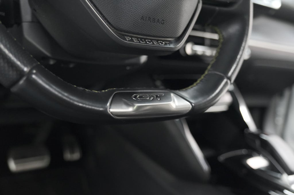 Peugeot E-2008 ev gt pack 50 kwh | schuif-/kanteldak | adaptieve cruise con