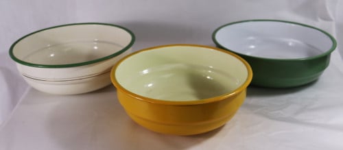 3 grote Emaille schalen