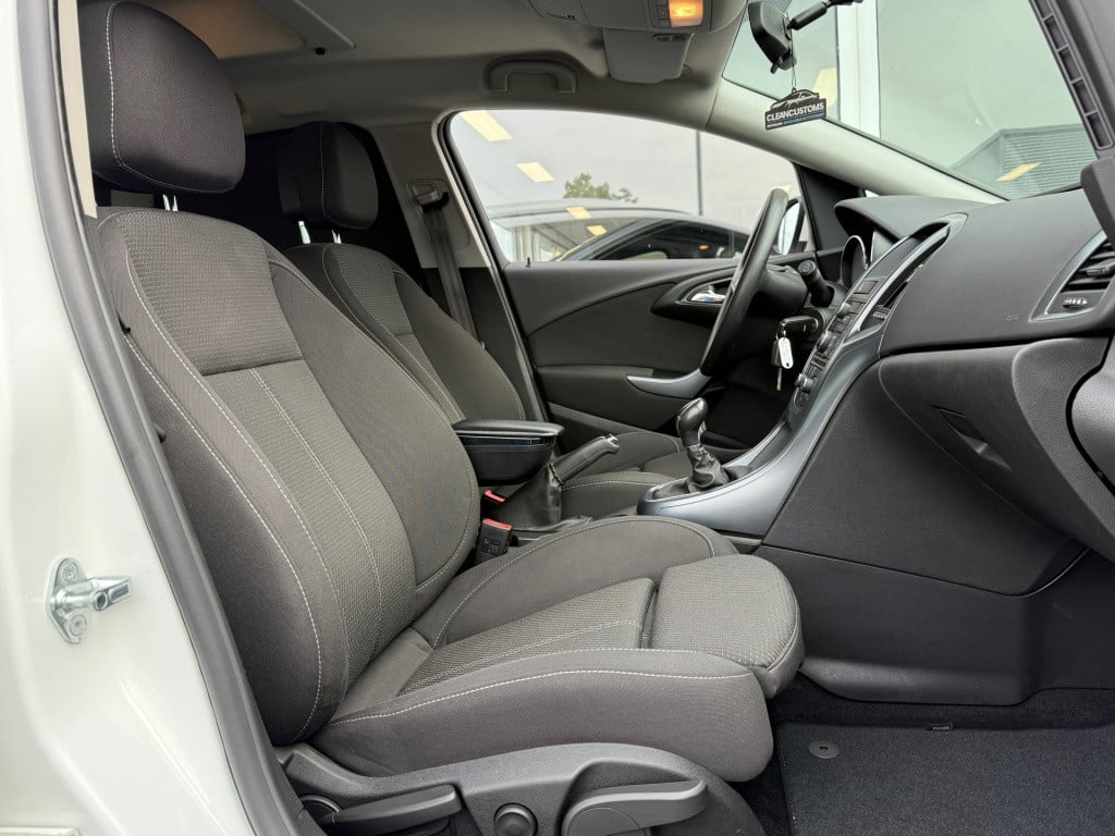 Opel Astra sports tourer 1.7 cdti ecoflex business+ grijs kenteken