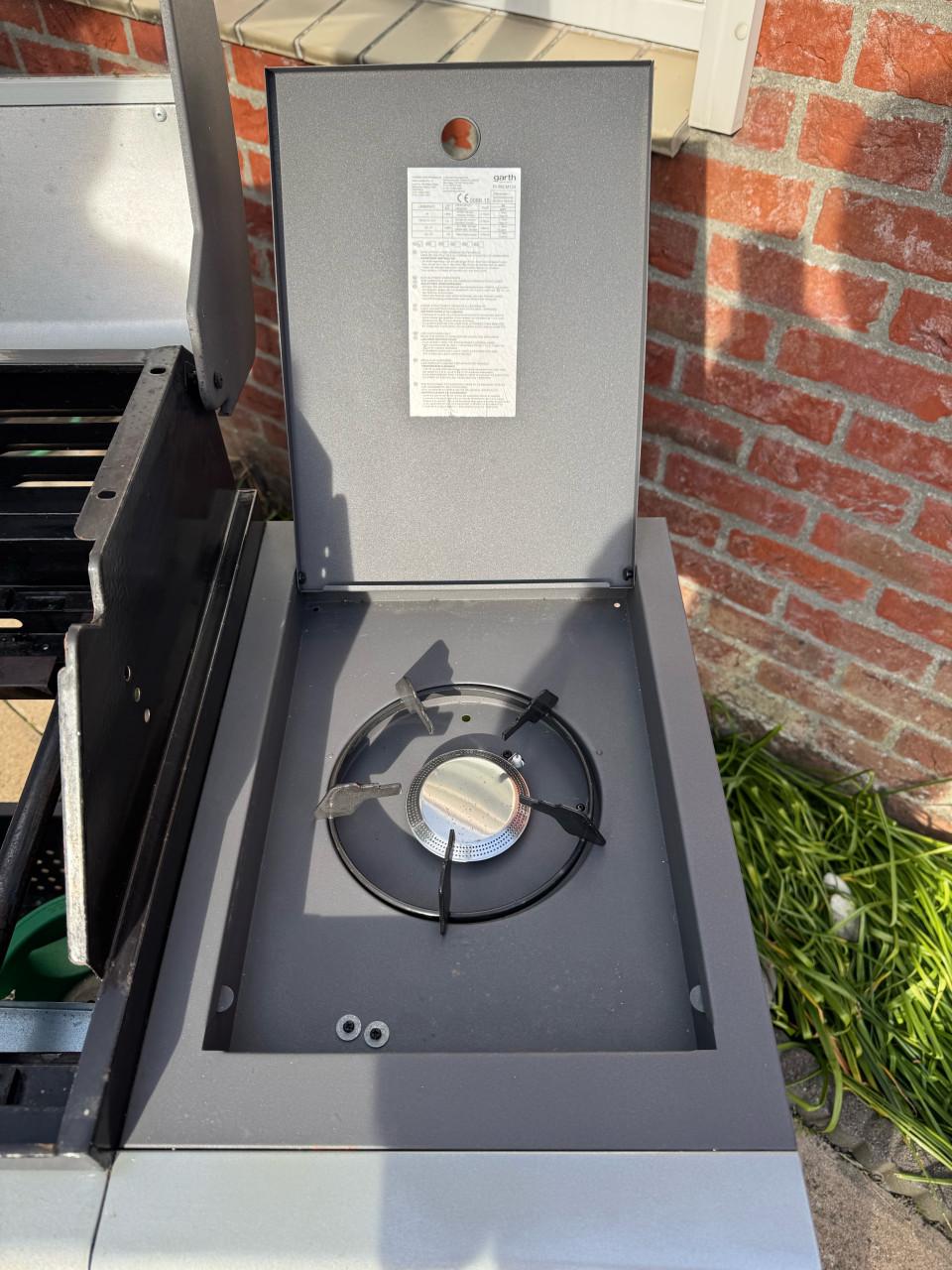 Robuuste Fervor CL310 Gasbarbecue met beschermhoes