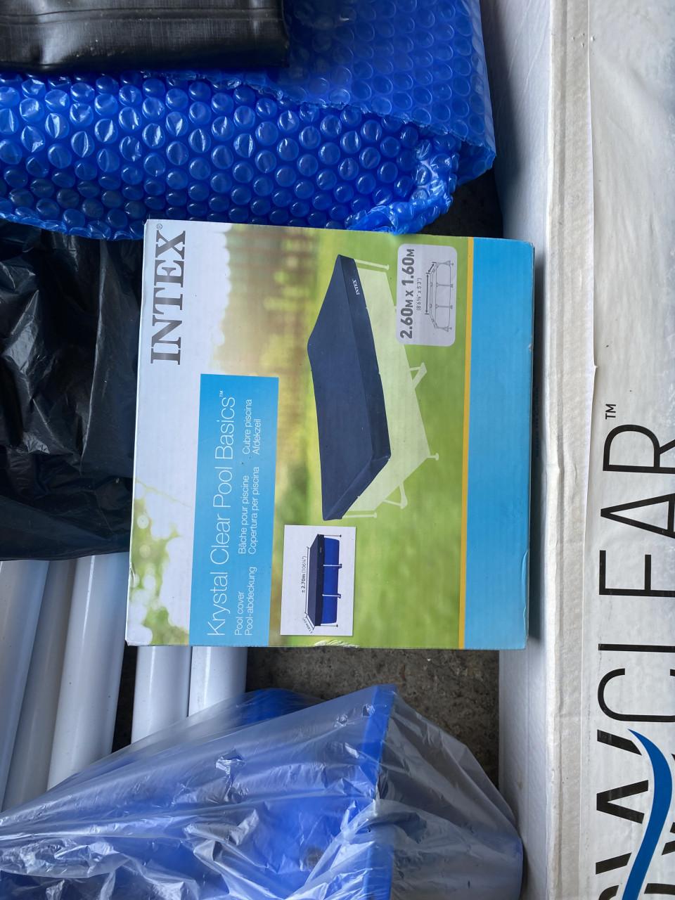 Zwembad Intex 260 x 160 met veel accessoires