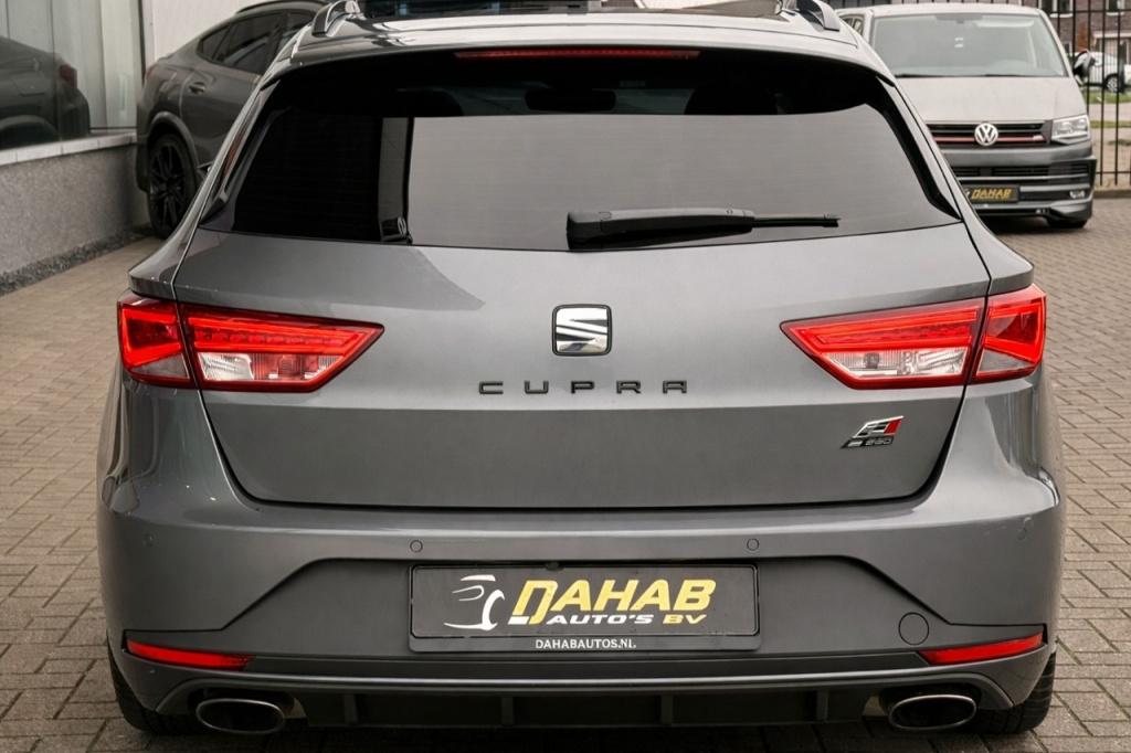 Seat Leon st 2.0 tsi cupra 290 | pano | stoelverwarming | achteruitrijcamer