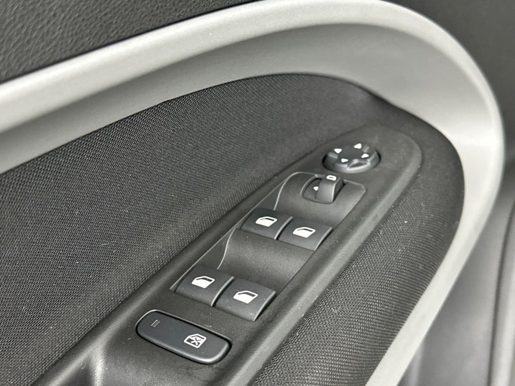 Jeep Avenger longitude 54 kwh | parkeersensoren | apple carplay/android aut