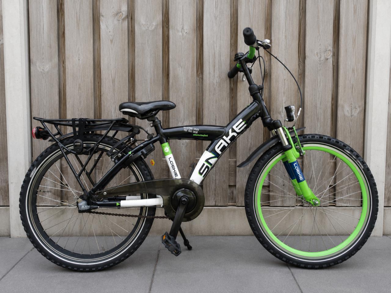 🚲 Loekie Snake Jongensfiets – 22 inch – Stoer Model 💚💙