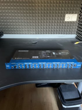 Koptelefoon  Mixer Amp