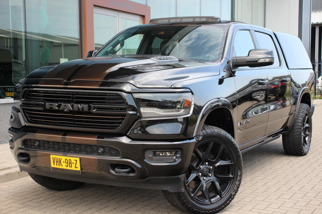 Dodge Ram 1500 5.7 v8 4x4 crew cab laramie verhoogd | harman kardon | leder