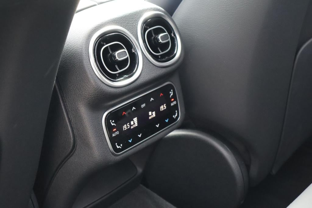 Mercedes-Benz Glc 300e 4matic amg line i nappa i digital light i panoramada