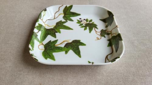 Vintage (1991) Mebel mini dienblaadje Ivy vines (klimop)