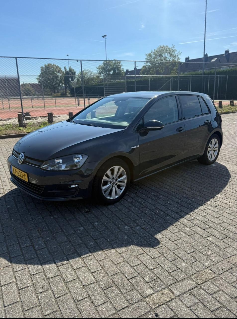 Volkswagen Golf 1.0 TSI 110pk 5D 2016 Grijs