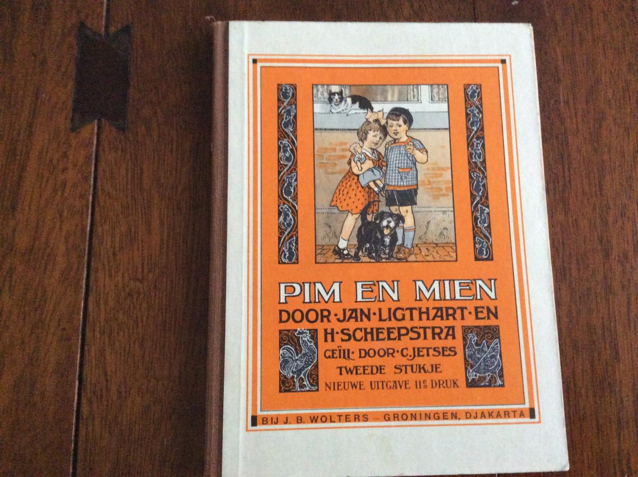Vintage.   Nog bij moeder. Jan Ligthart en H. Scheepstra.