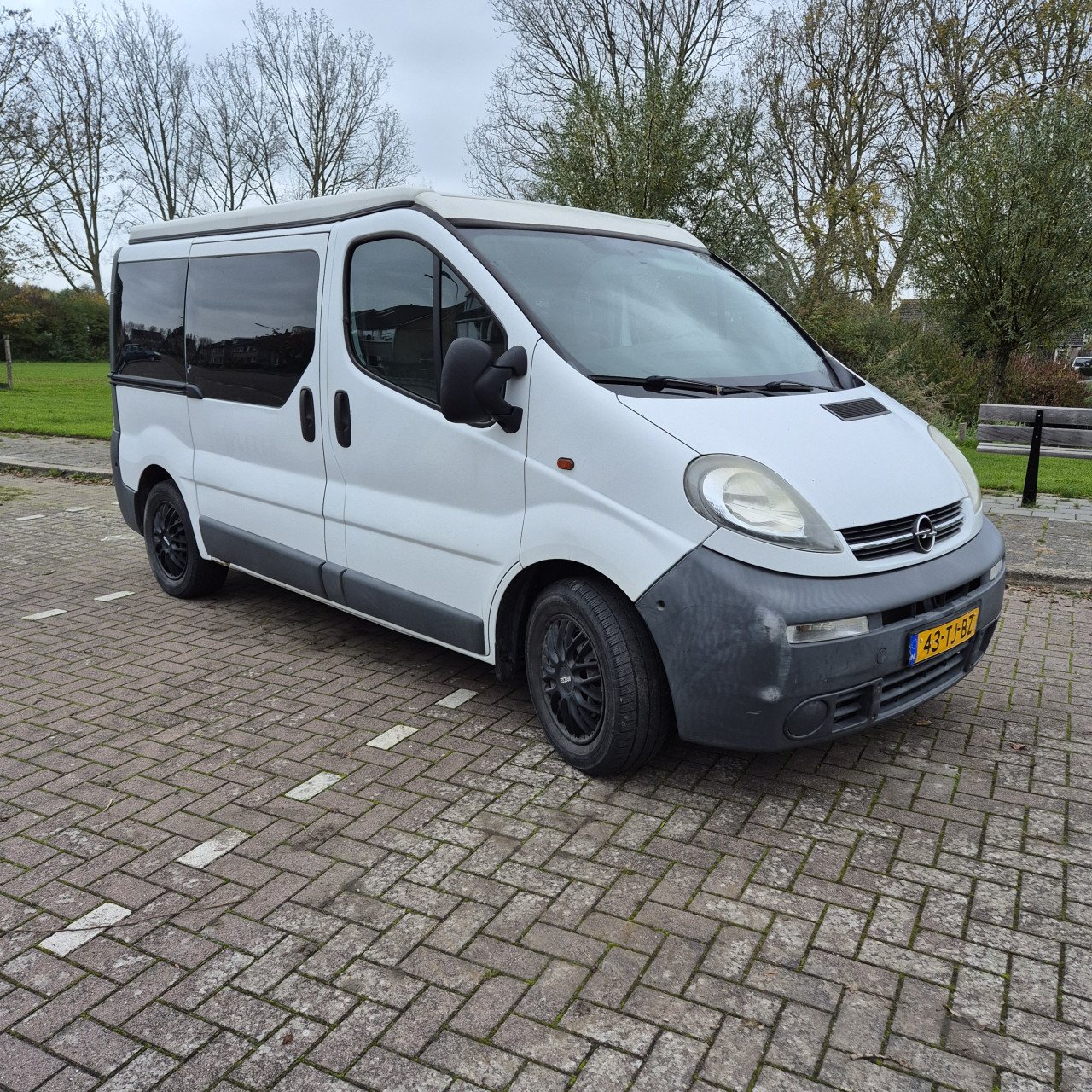 Bus Camper Opel VIvaro