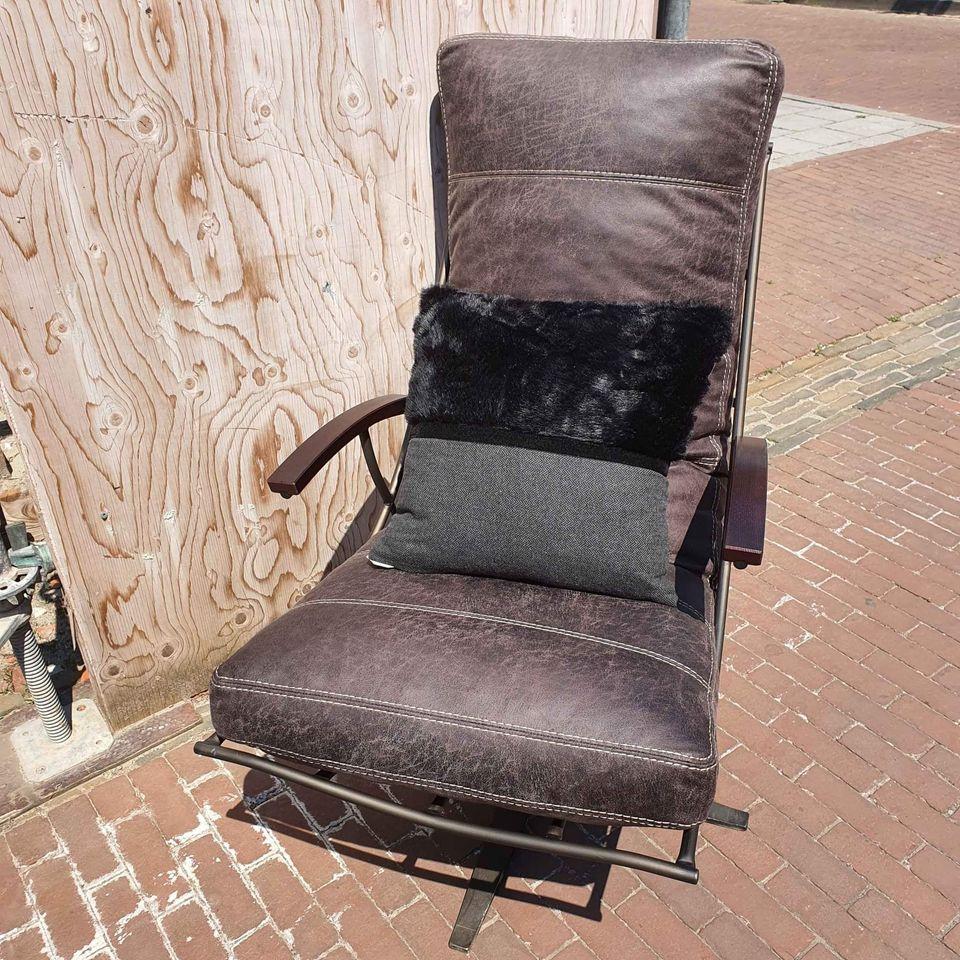DECORATIE, TAFELS, STOELEN, KASTEN, BANKEN, 3Z FACTORY ARNEMUIDEN