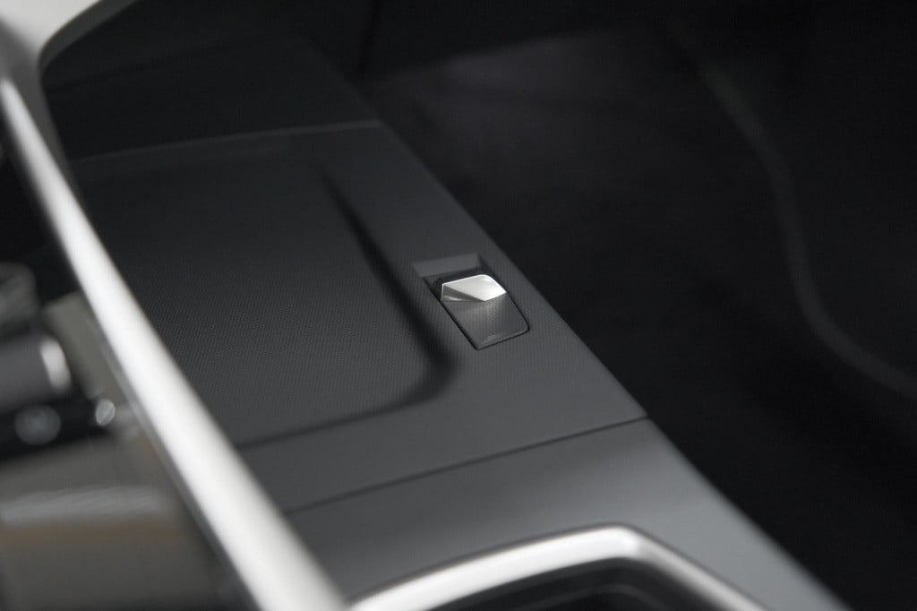 Peugeot 5008 1.2 hybrid 145 gt | panoramadak | camera | elektrische achterk