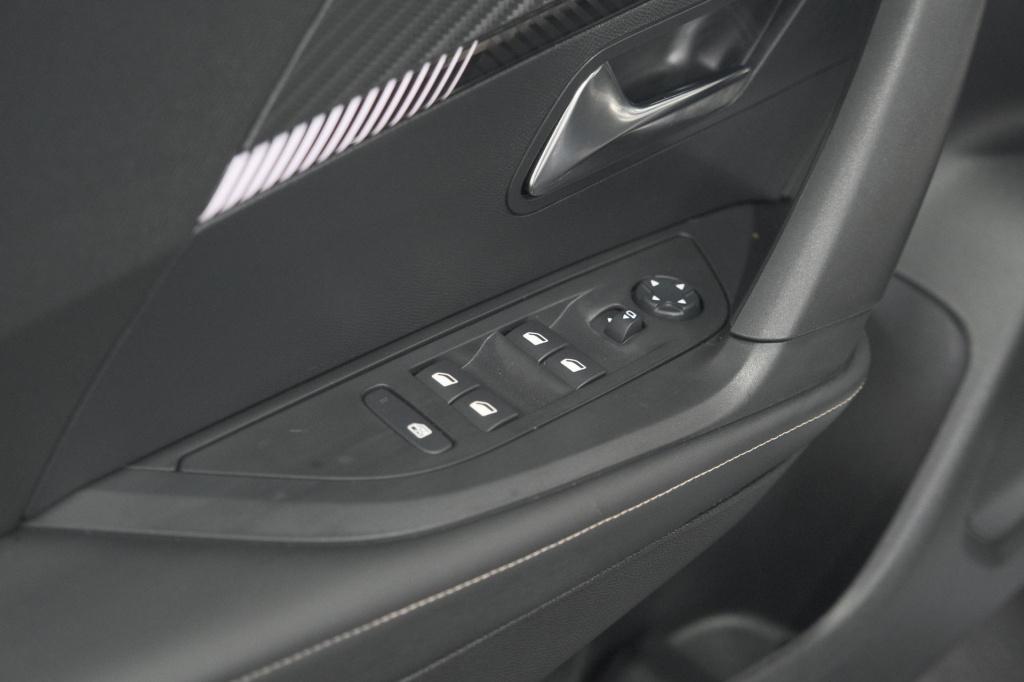 Peugeot 2008 hybrid 136 e-dcs6 allure | 360 camera | dodehoekdetectie | nav