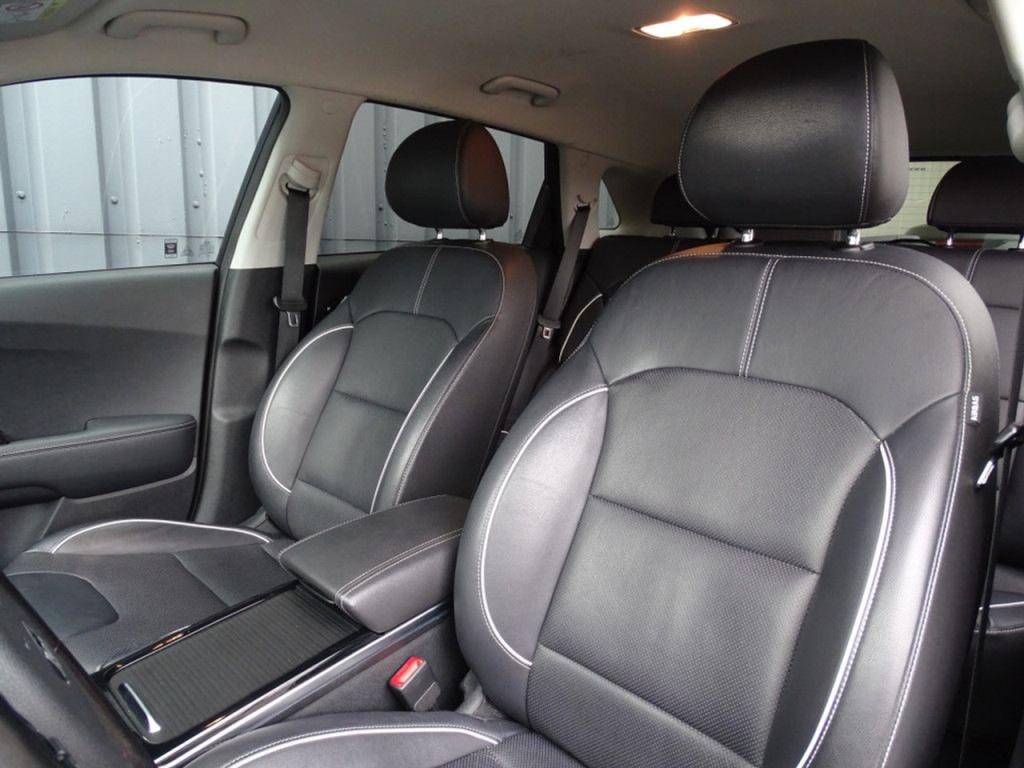 Kia E-niro executiveline 64 kwh incl. btw | led | stoelkoeling-en verwarmin