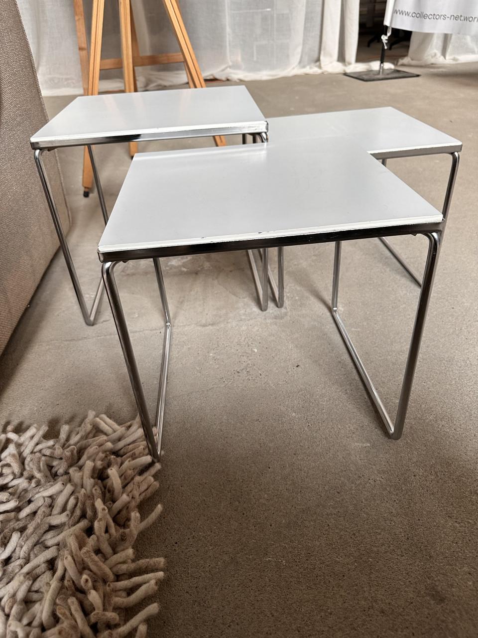 3 bijzet tafeltjes