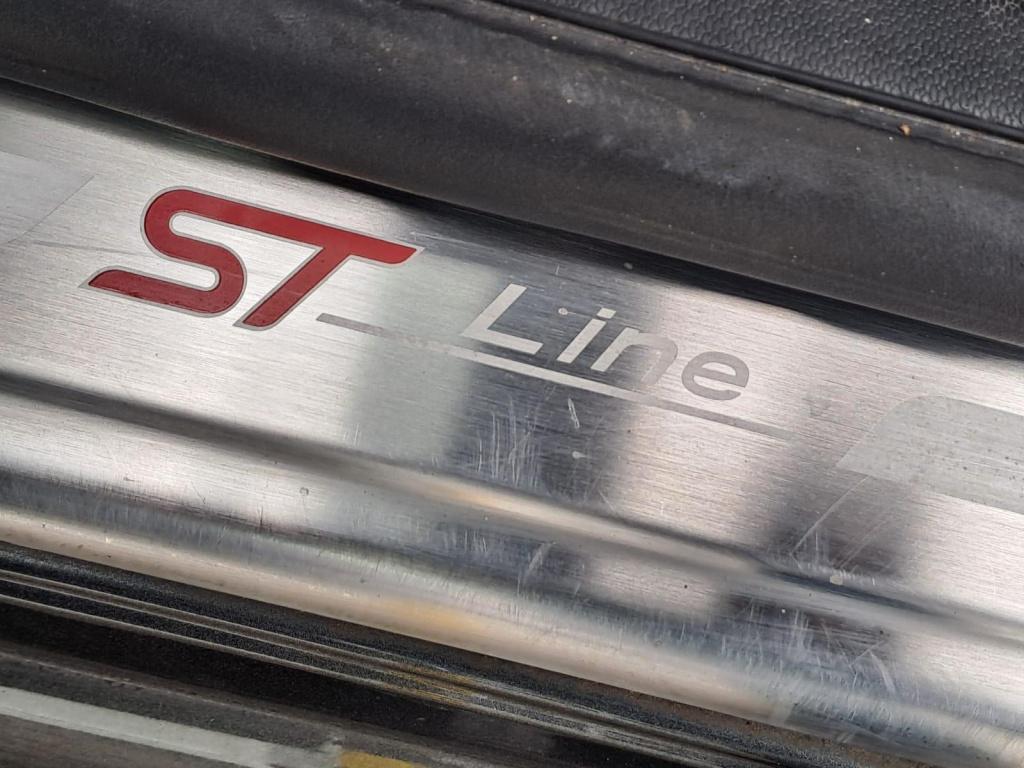 Ford Focus 1.5 st-line 182 limited edition