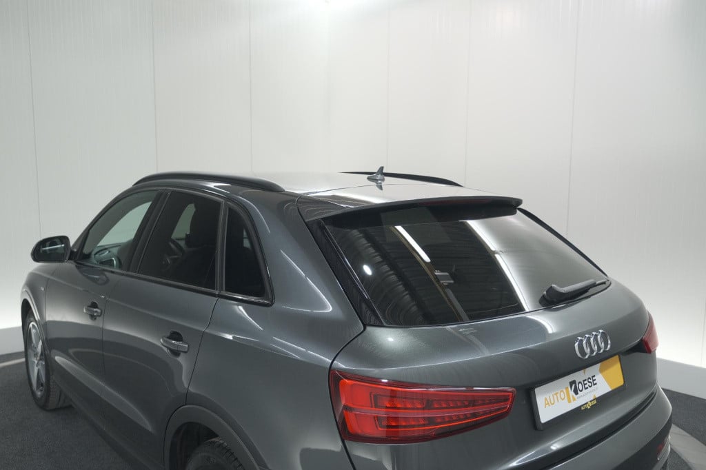 Audi Q3 1.4 tfsi cod sport s line edition | parkeersensoren | navigatie | c