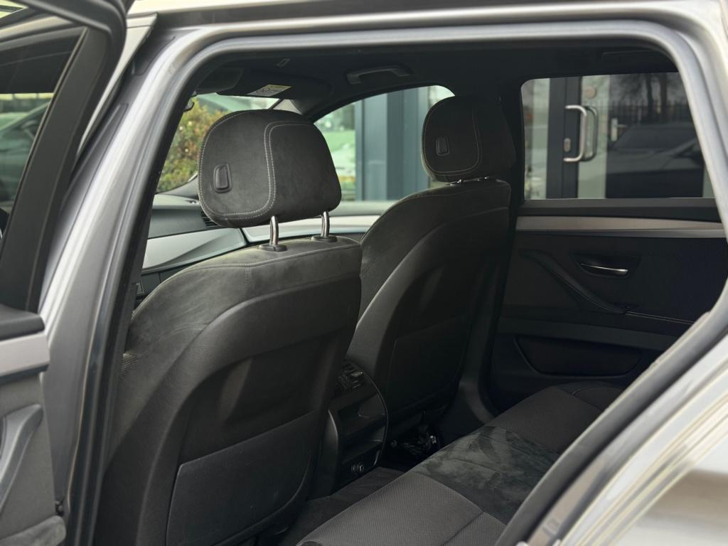 BMW 5 Serie touring 520i executive * m-pakket * navigatie * 20 inch * nap