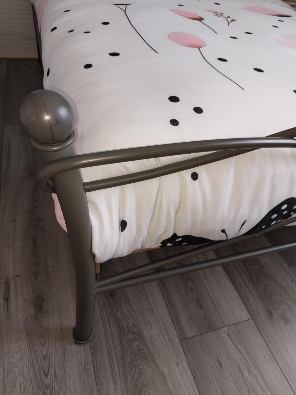 Tweepersoonsbed grijs metaal