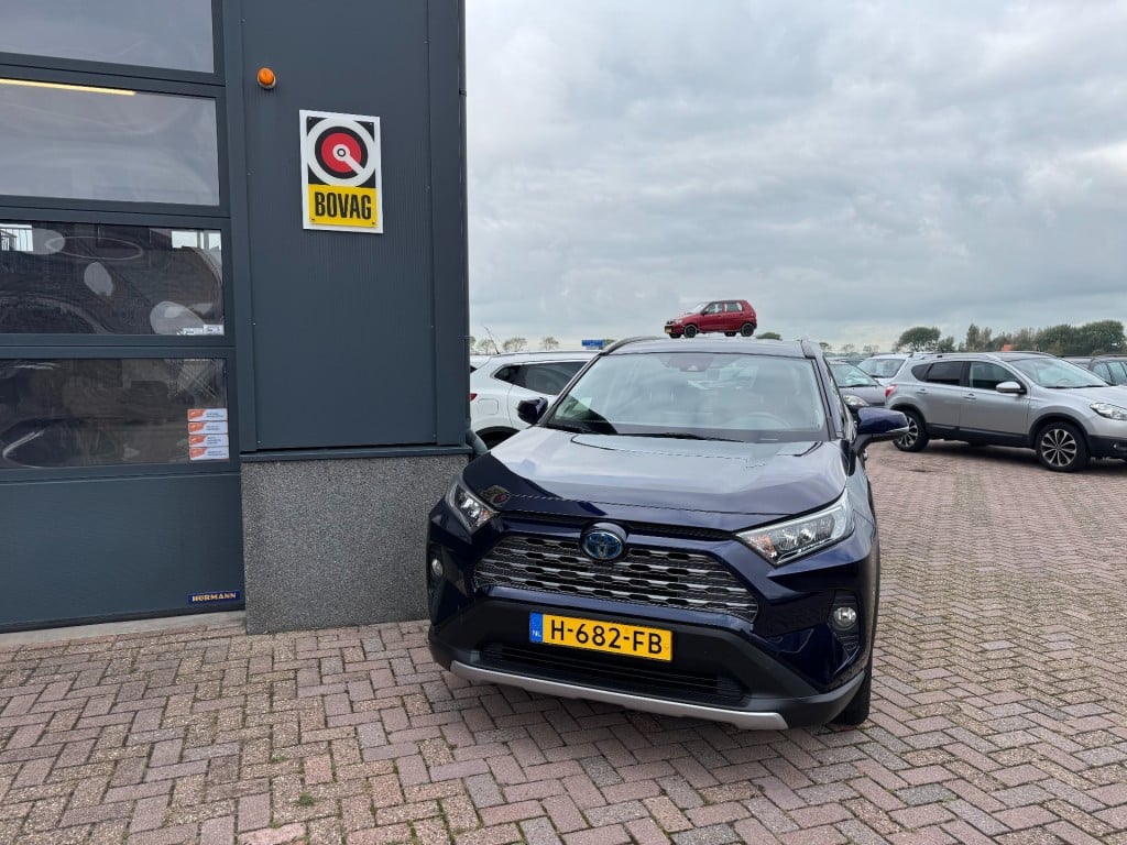 Toyota Rav4 2.5 hybrid style