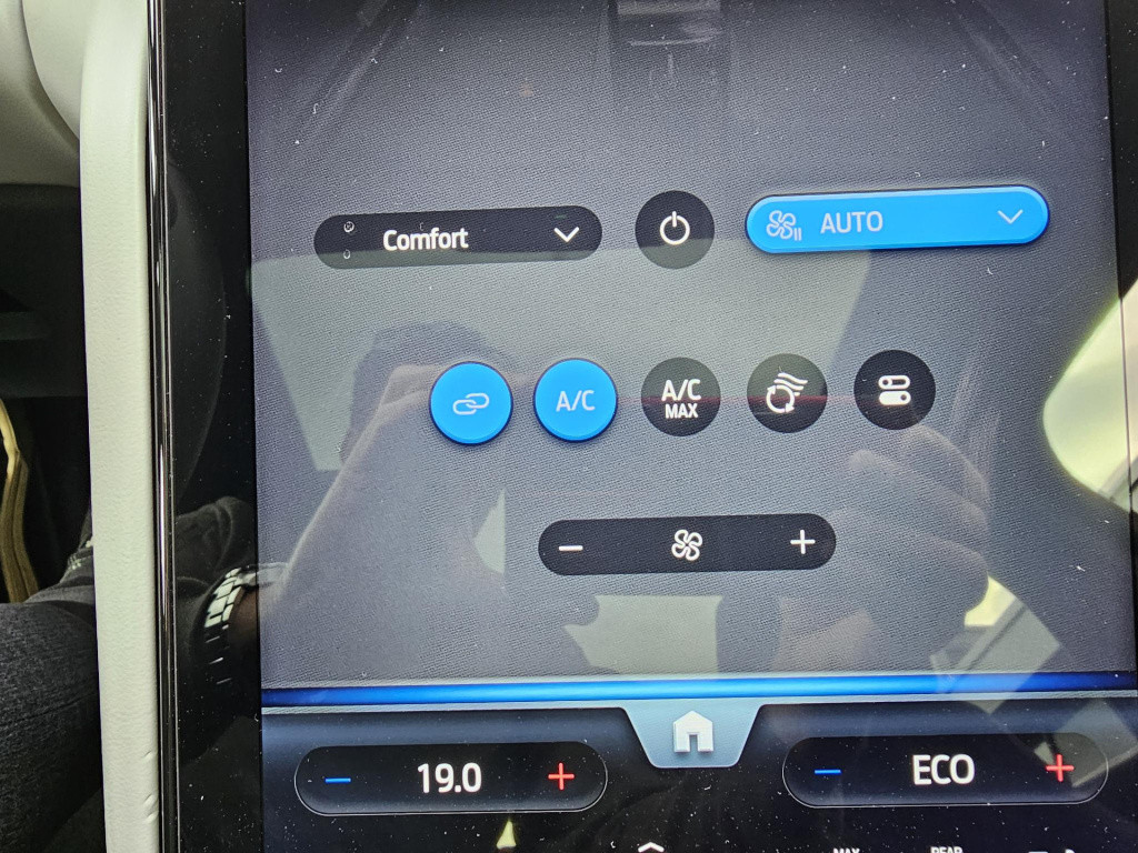 Ford Explorer extended range rwd 77 kwh