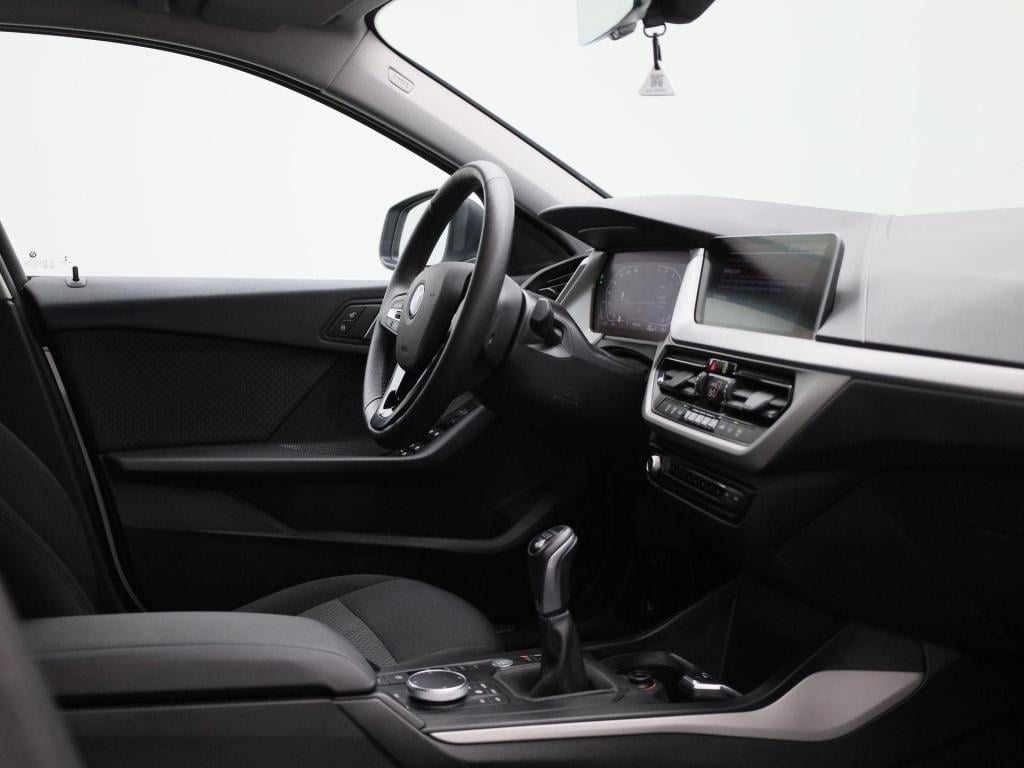 BMW 1 Serie 118i executive | navigatie | climate control | parkeer sensoren