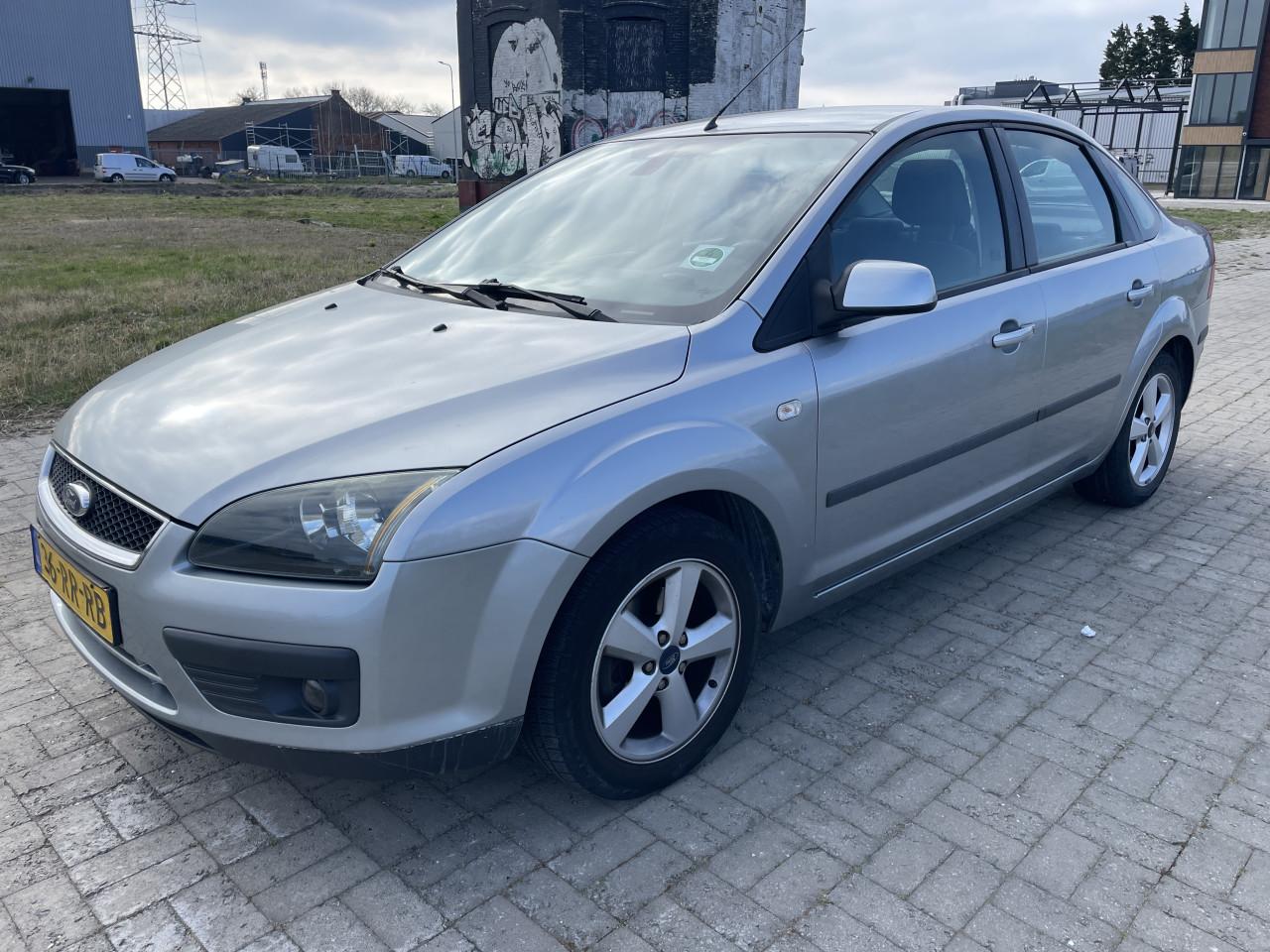 Ford focus 1.6 first edition