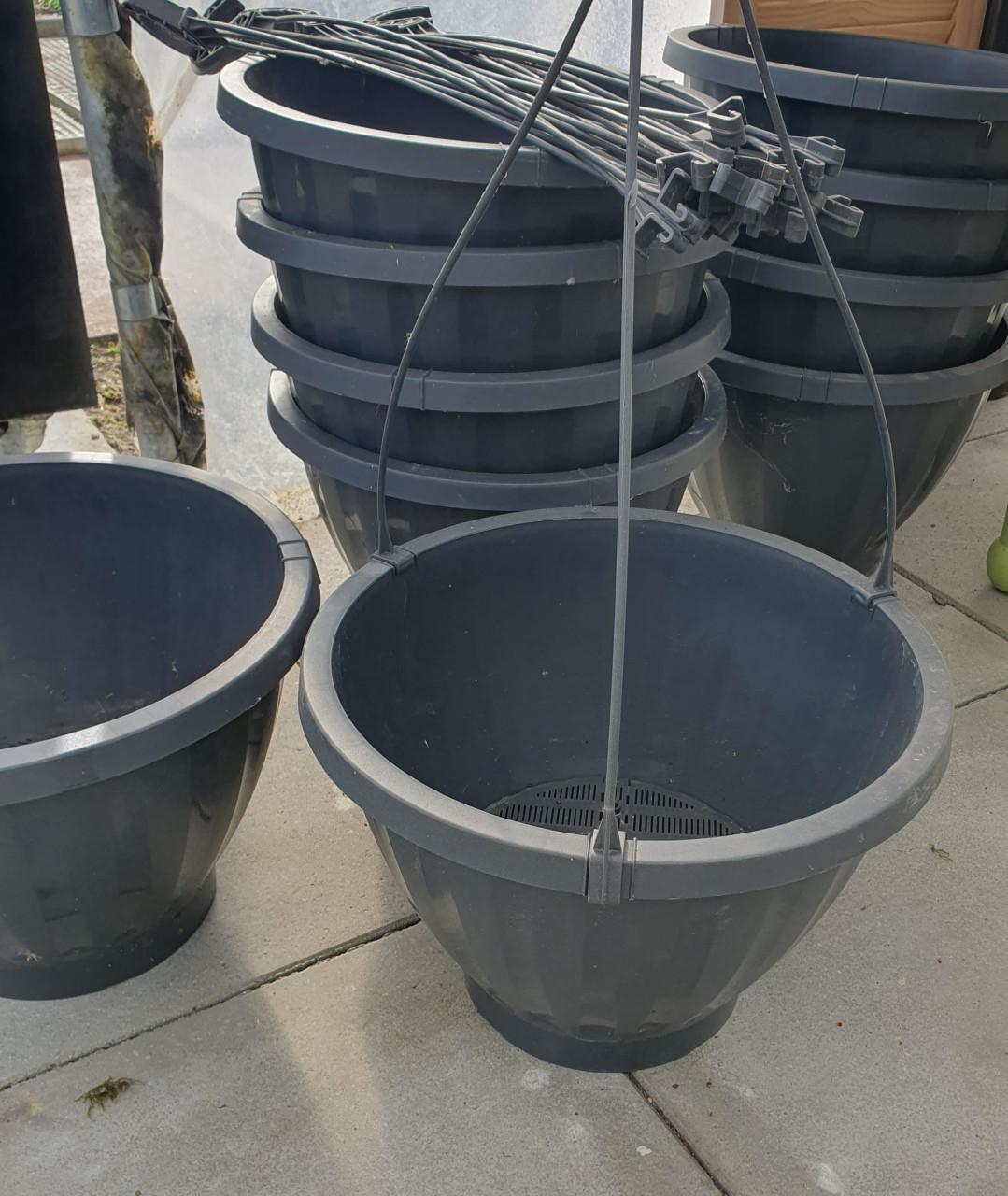 Planten (hang)potten met water reservoir