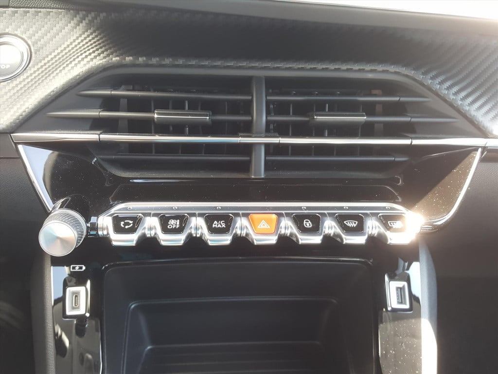 Peugeot 208 active pack 50kwh 136pk 1-fase 12% bijtelling cruise & climate 