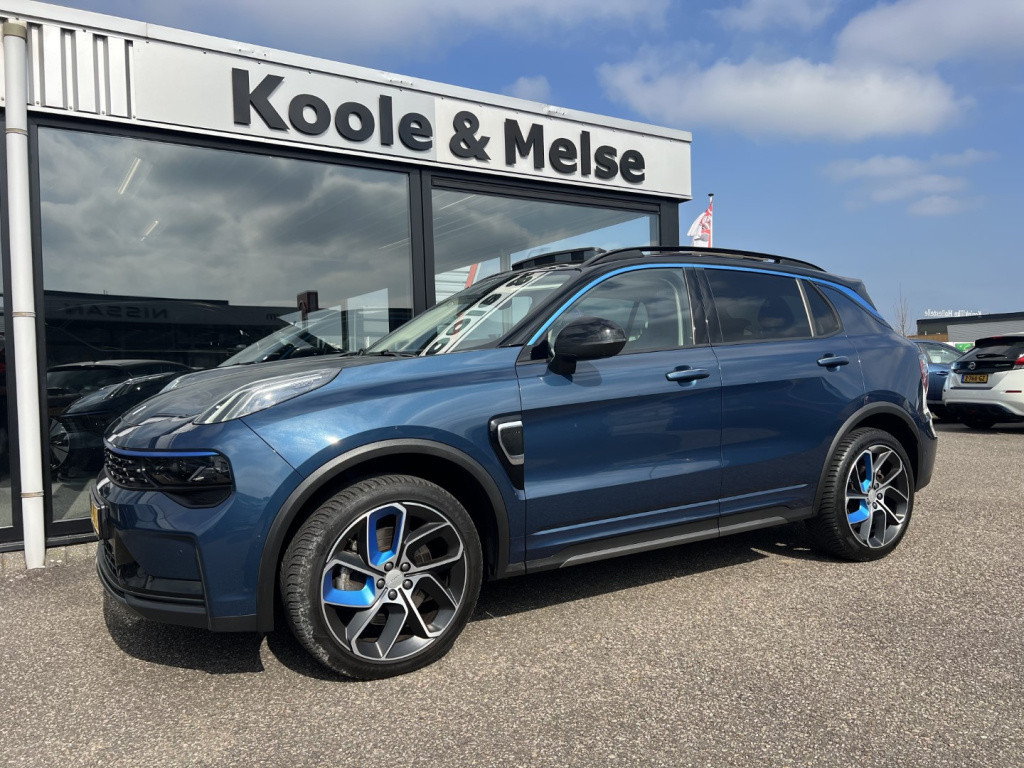 Lynk & Co 01 1.5 261pk plug in hybrid , panodak , 360 camera