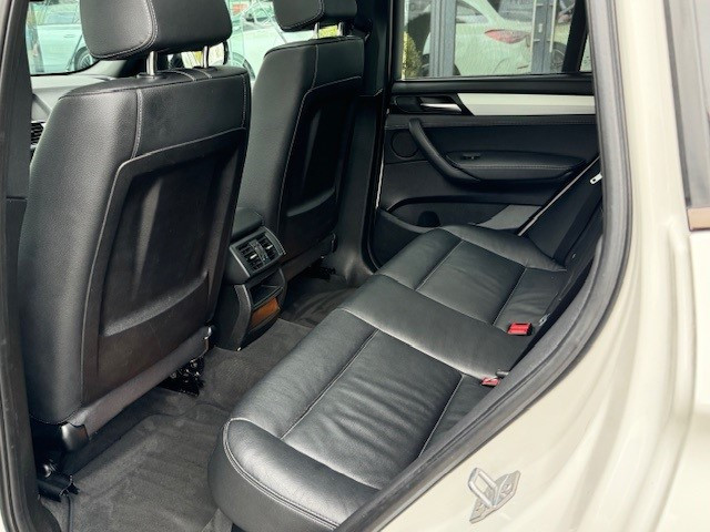 BMW X3 xdrive20i high executive l m line sportpakket l panoramadak l leder 