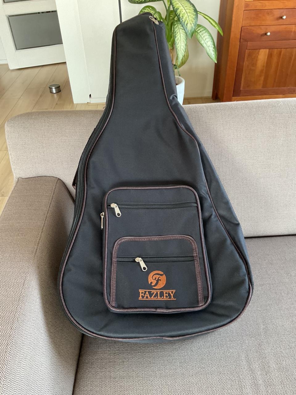 Gitaarhoes western gitaar  ( NIEUW ) niet gebruikt.