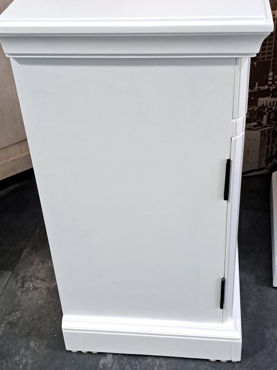 2 mooie stijlvolle vintage nachtkastjes