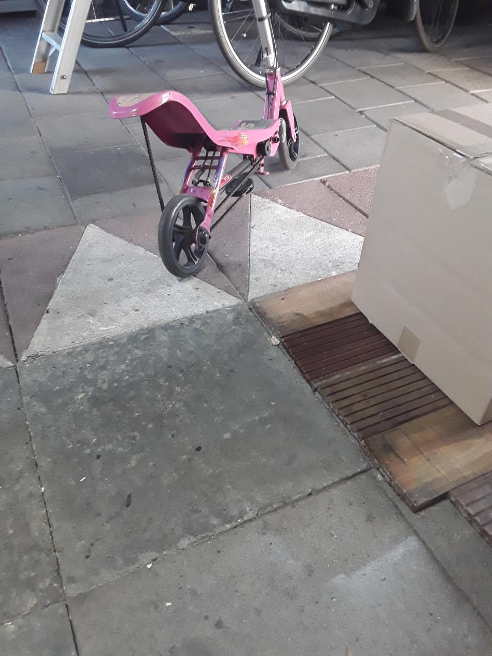 Te koop een space scooter