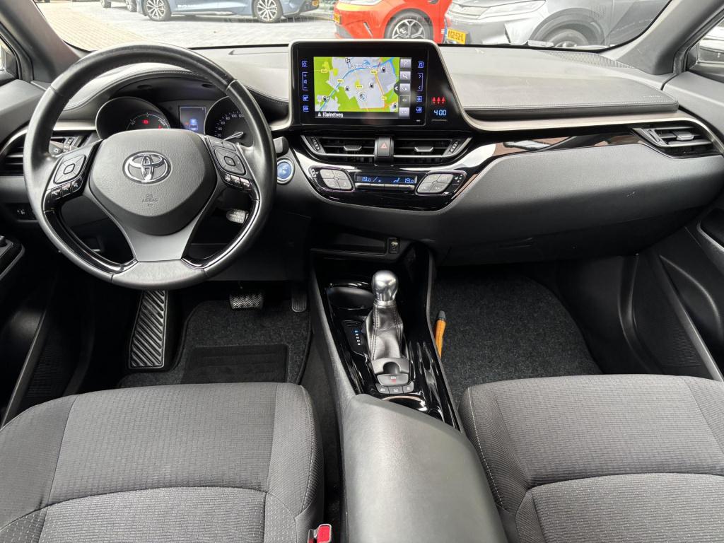 Toyota C-hr 1.8 hybrid dynamic