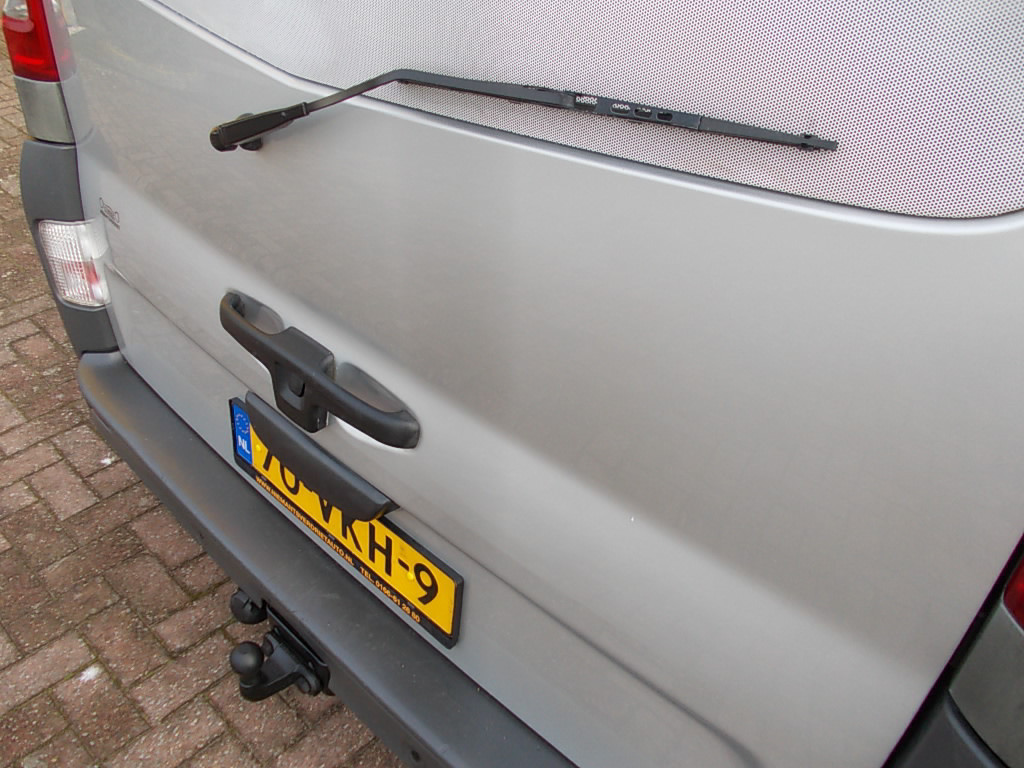 Opel Vivaro 2.0 cdti l2h1 airco, trekhaak 163000 km!!