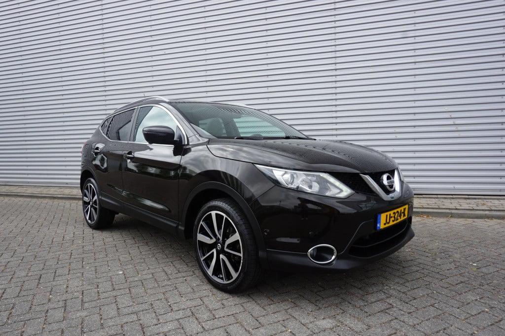 Nissan Qashqai 1.2 tekna climate / navi / camera / pano. / cruise / trekhaa