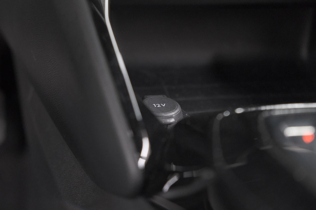 Peugeot 2008 puretech 130 eat8 allure | 360 camera | adaptieve cruise contr