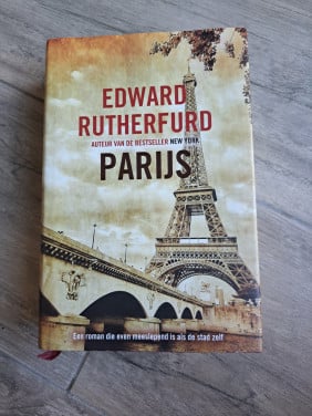 Roman Parijs van Edward Rutherfurd