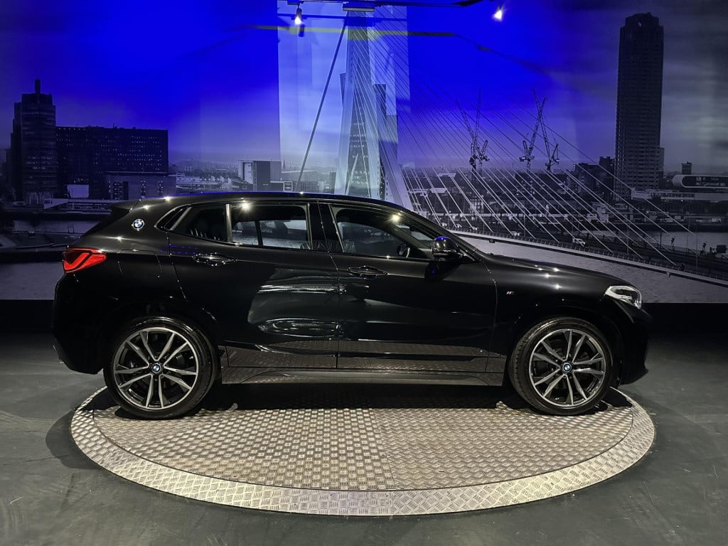 BMW X2 sdrive20i high executive m-pakket *sportstoelen*