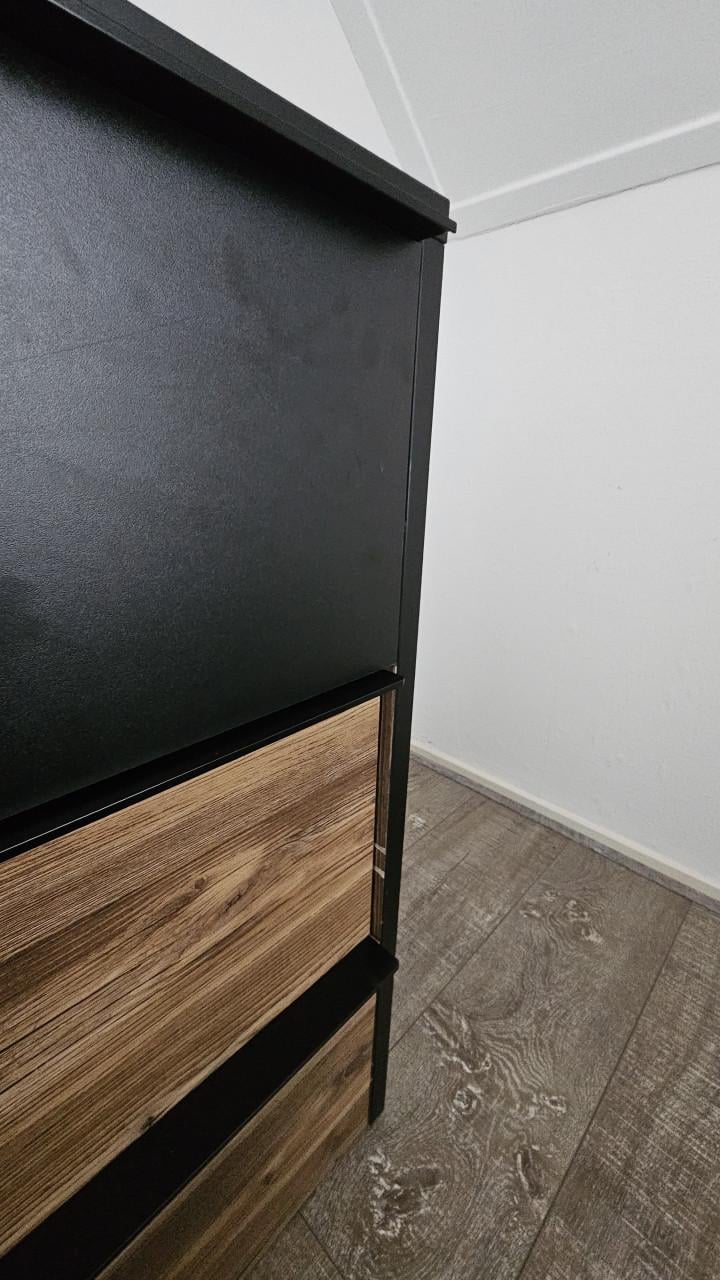 Vernazza ladekast met 3 lades. Handige kast met veel opbergruimte.