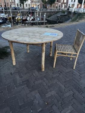Tafel en stoel