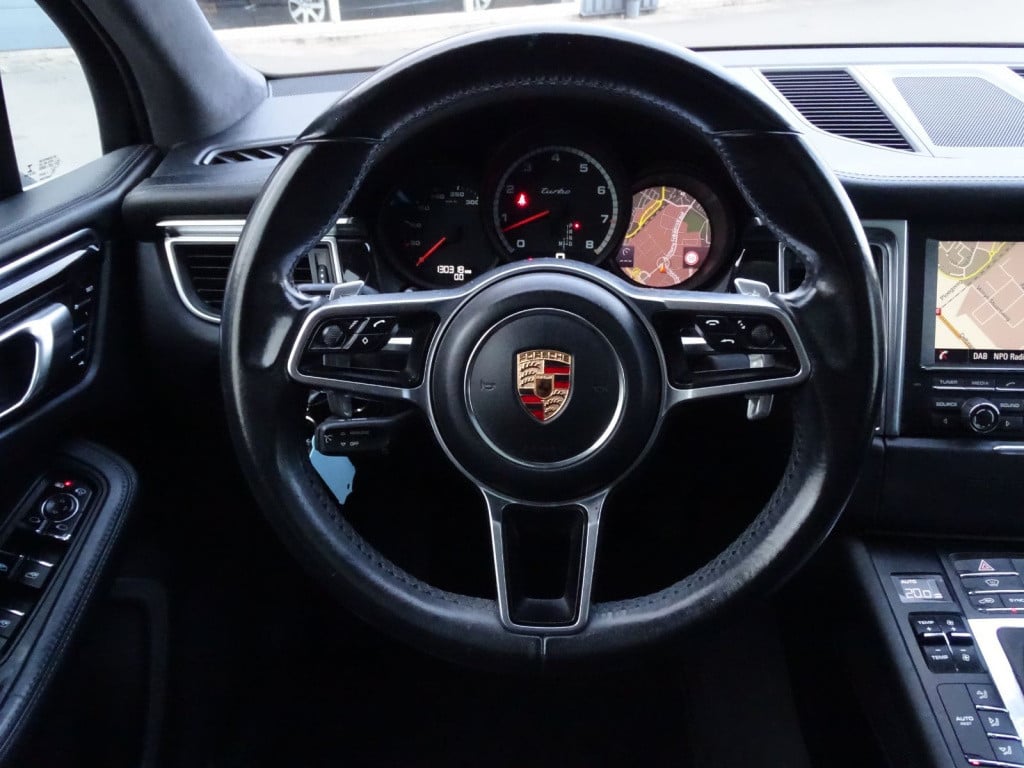Porsche Macan 3.6 turbo 400pk | luchtvering | pano | 21" | stoelventilatie-