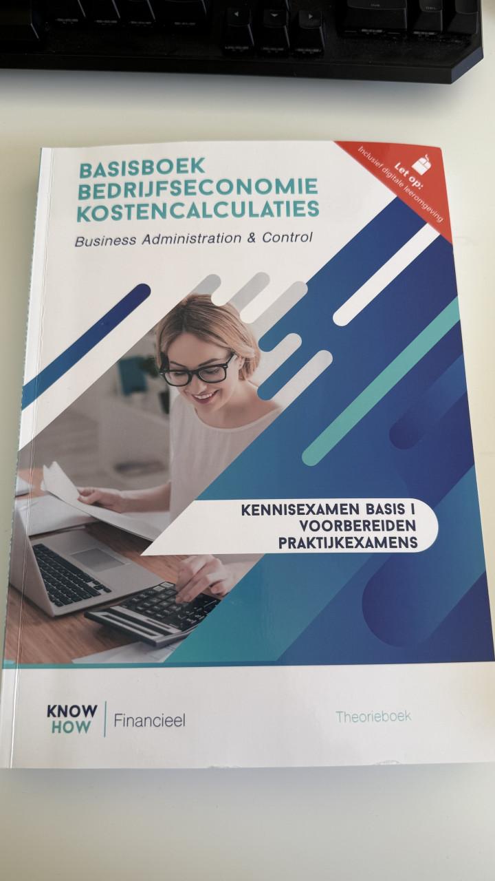 Studie boeken financiële opleiding