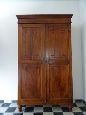 Antieke kast +- 1900 massief teak