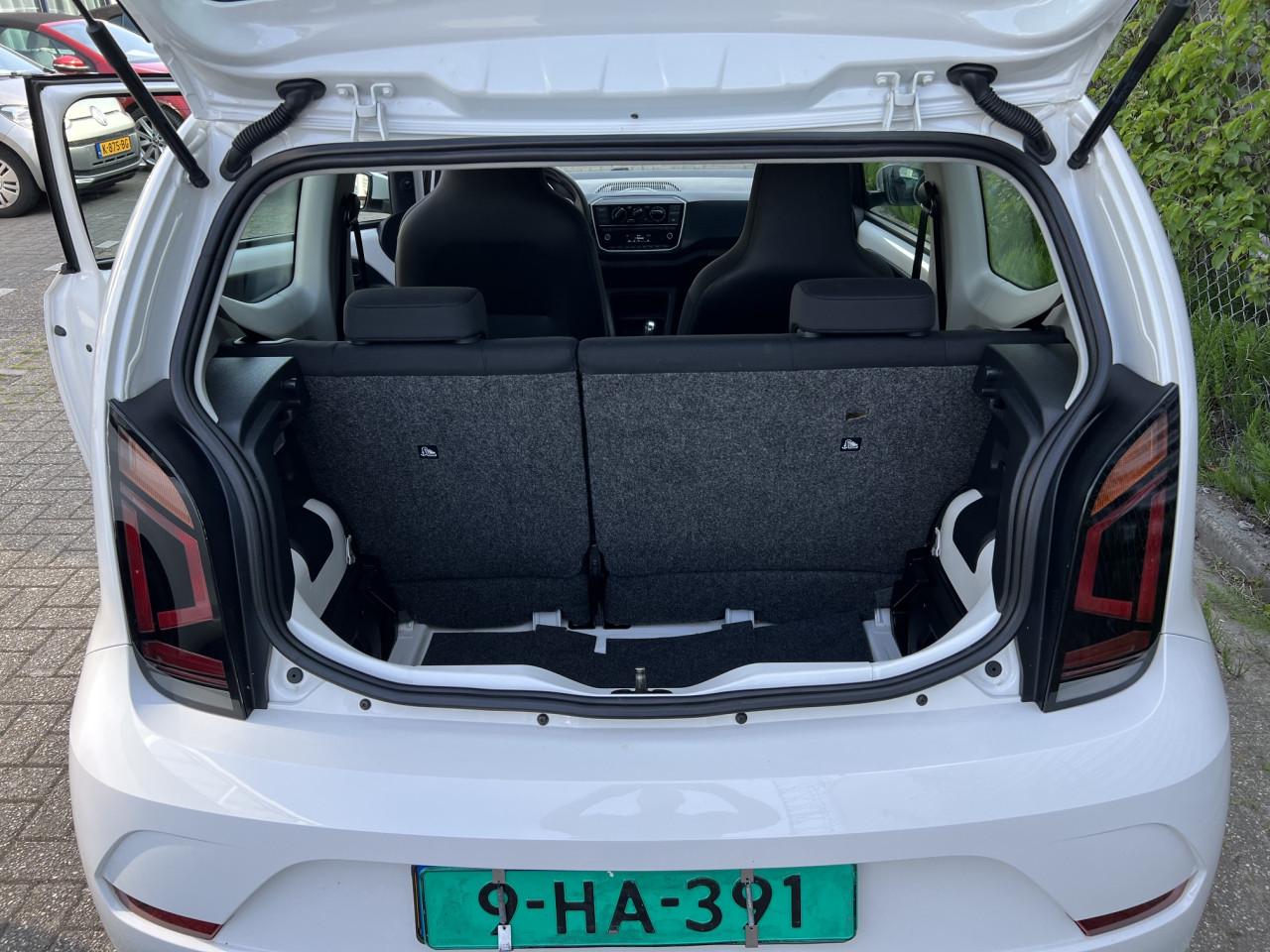 VW UP 2017 Automaat met slechts 67.700 km