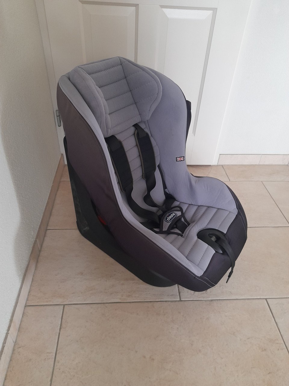 Chicco autostoel 9 /18 kg (in goede staat )
