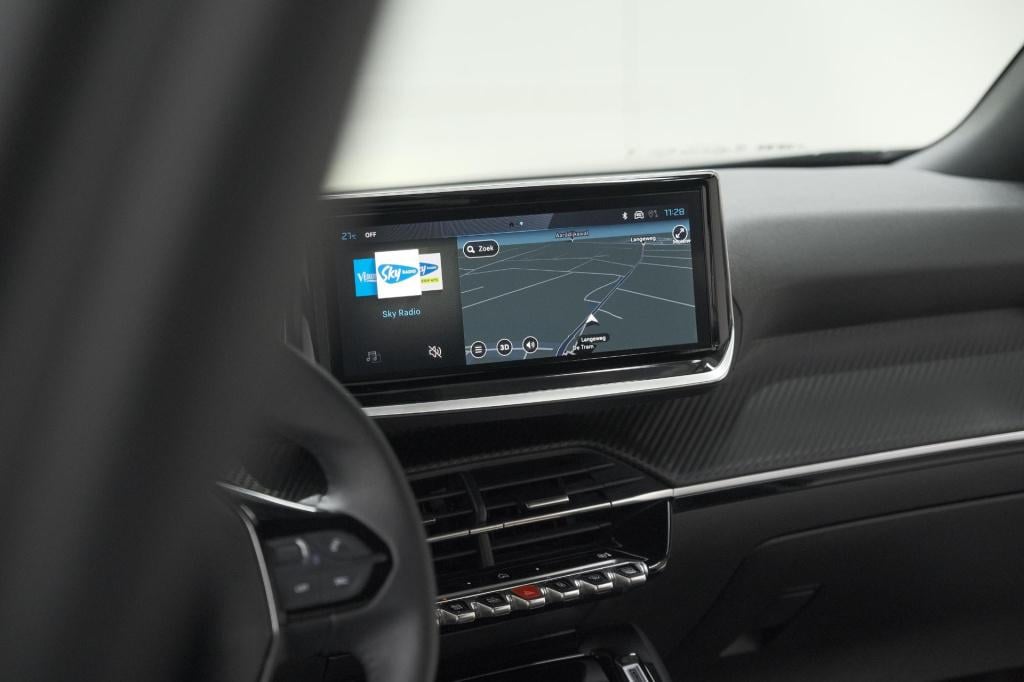 Peugeot 2008 puretech 100 allure | allseason banden | 360 camera | adaptiev