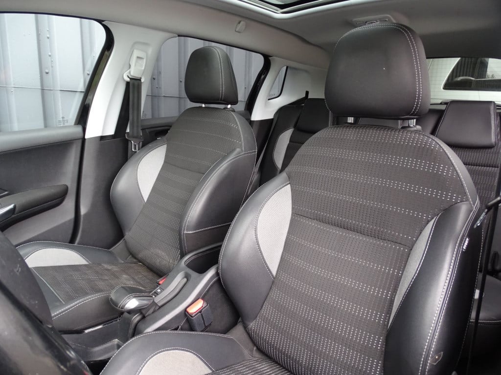 Peugeot 2008 1.2 puretech gt-line | pano | trekhaak | bluetooth | navi
